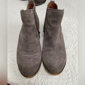 Lucky brand light grey zip ankle boots